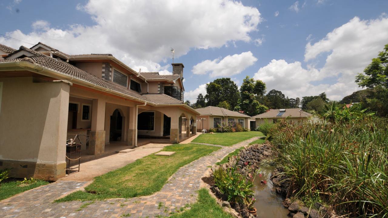 Nairobi Spurwing Boutique