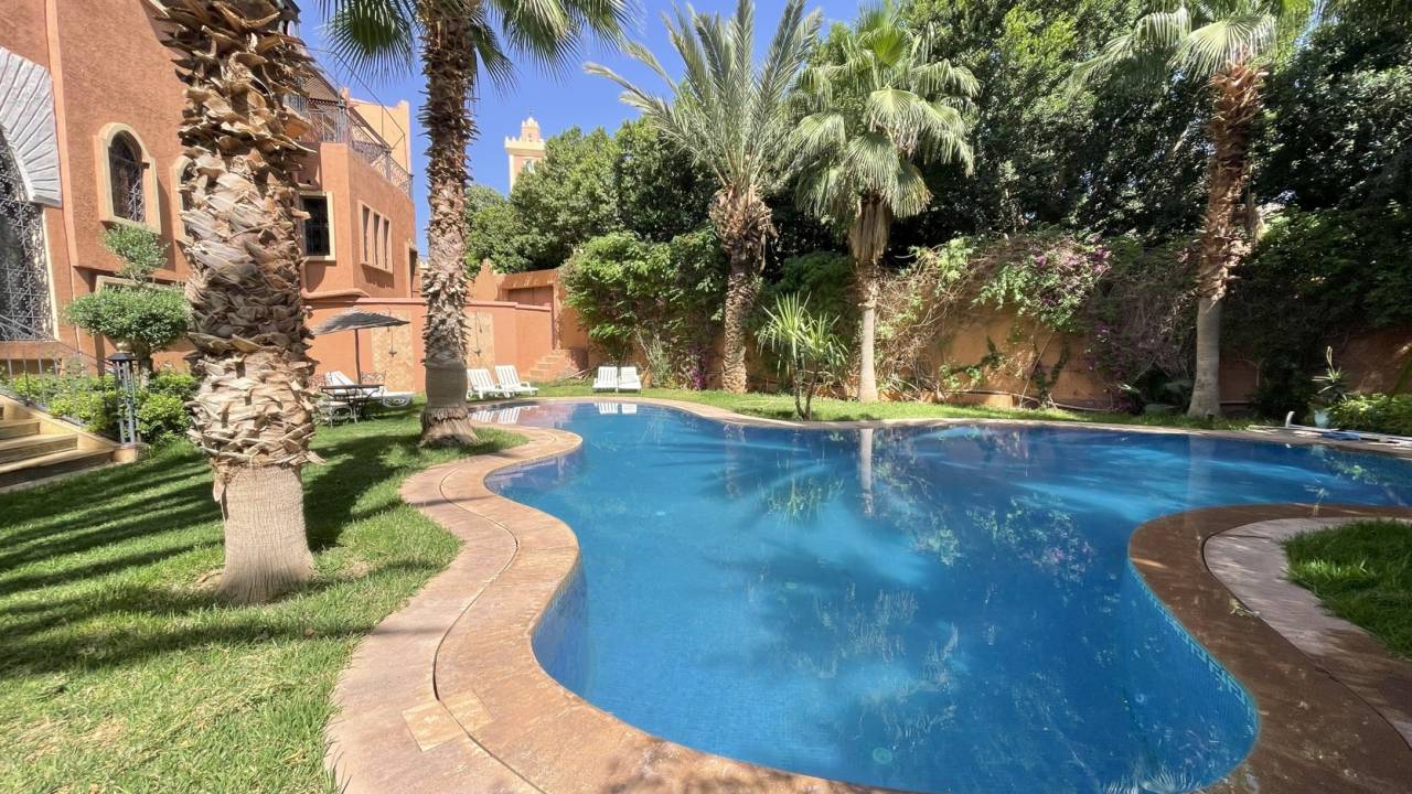Hotel Les Temples des Arts pool