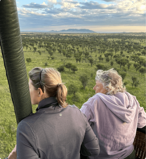 Flyvende over Serengeti i luftballon