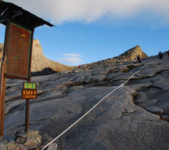 mt-kinabalu-4095meter-skov-trek