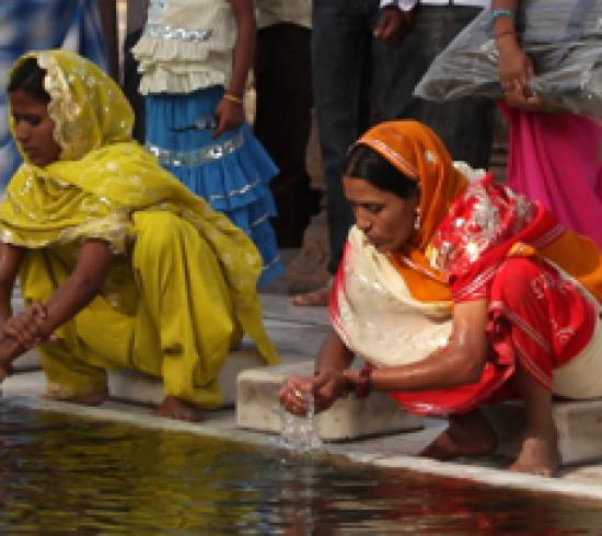 Kiplings-Indien-kvinder-vasker