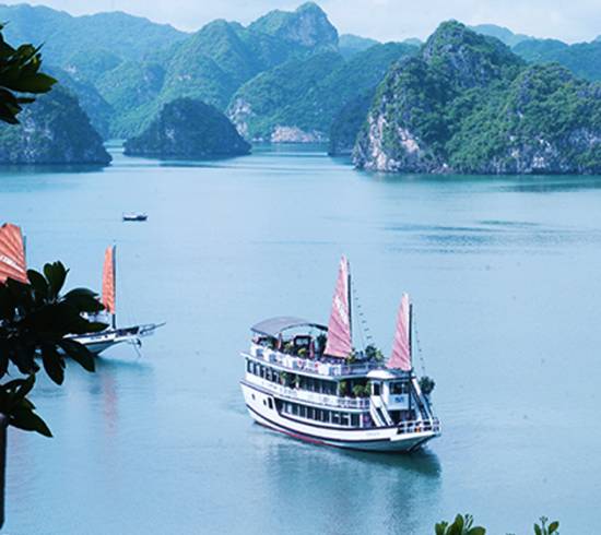 Halongbugten til Hanoi og nattog til Hué