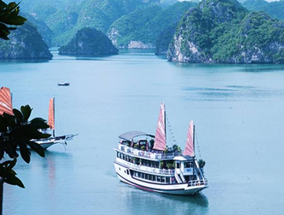 Halongbugten til Hanoi og nattog til Hué
