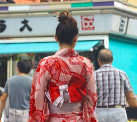 Kvinde i Kimono i Tokyo