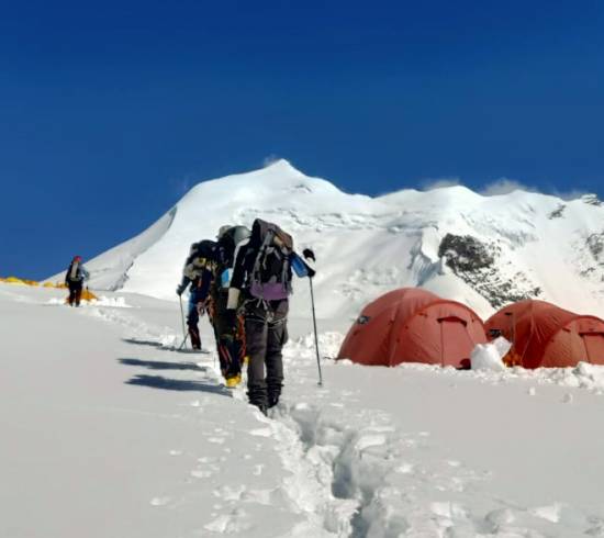 Bestigning og toptur 7000 meter