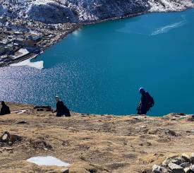 Gokyo valley. Via Mong La til Dole 4.040 meter