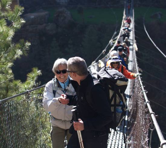 Lukla lufthavn og broer