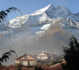 Everest summit lodge