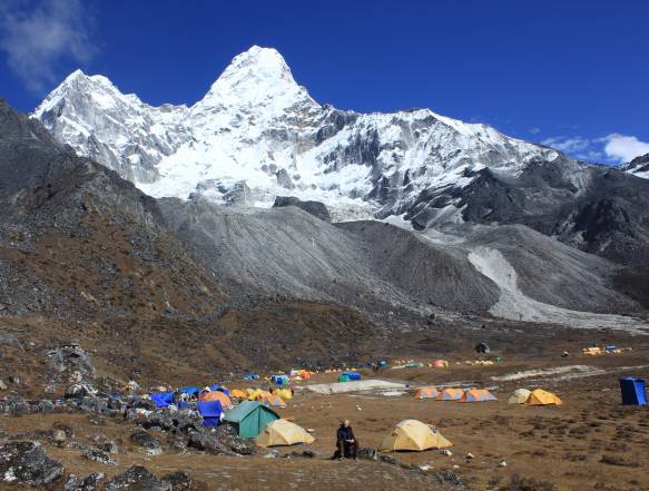 Amadablam-basecamp
