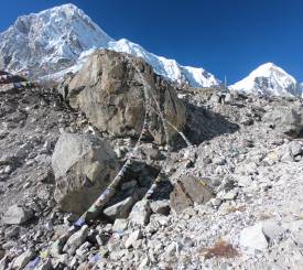  Khongma La 5.400 meter til Chhukung 4.730 meter