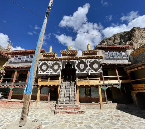 Halji og Rinzin Ling Gompa