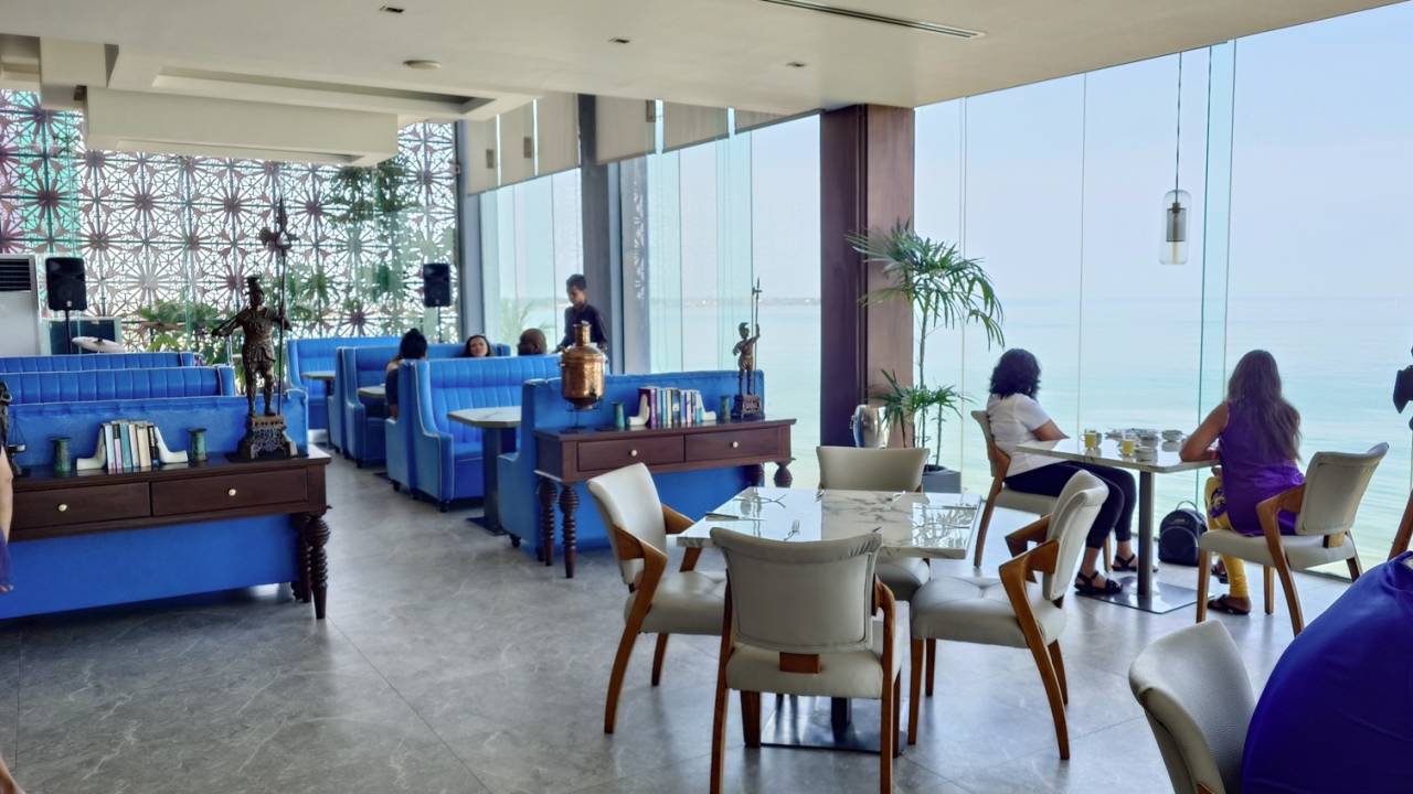 Regal Reseau Hotel i Negombo