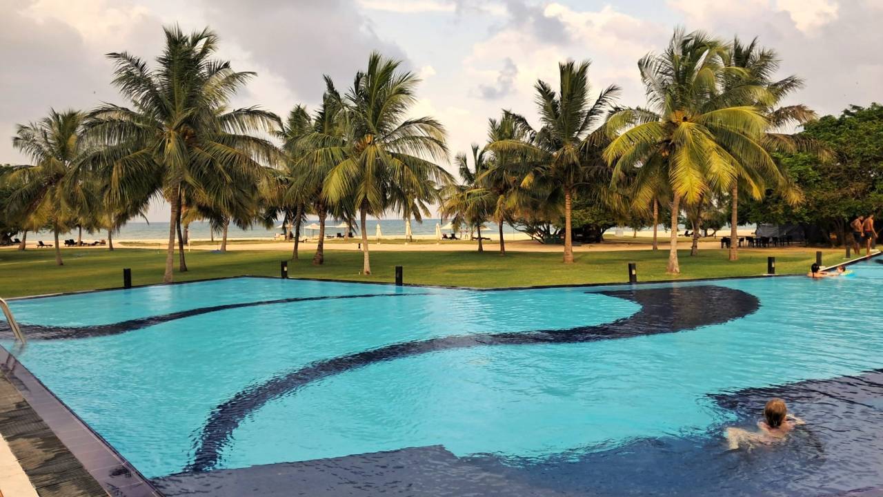 The Calm Resort Pasekudah