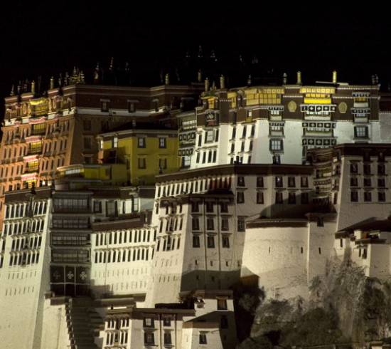 Første møde med Lhasa