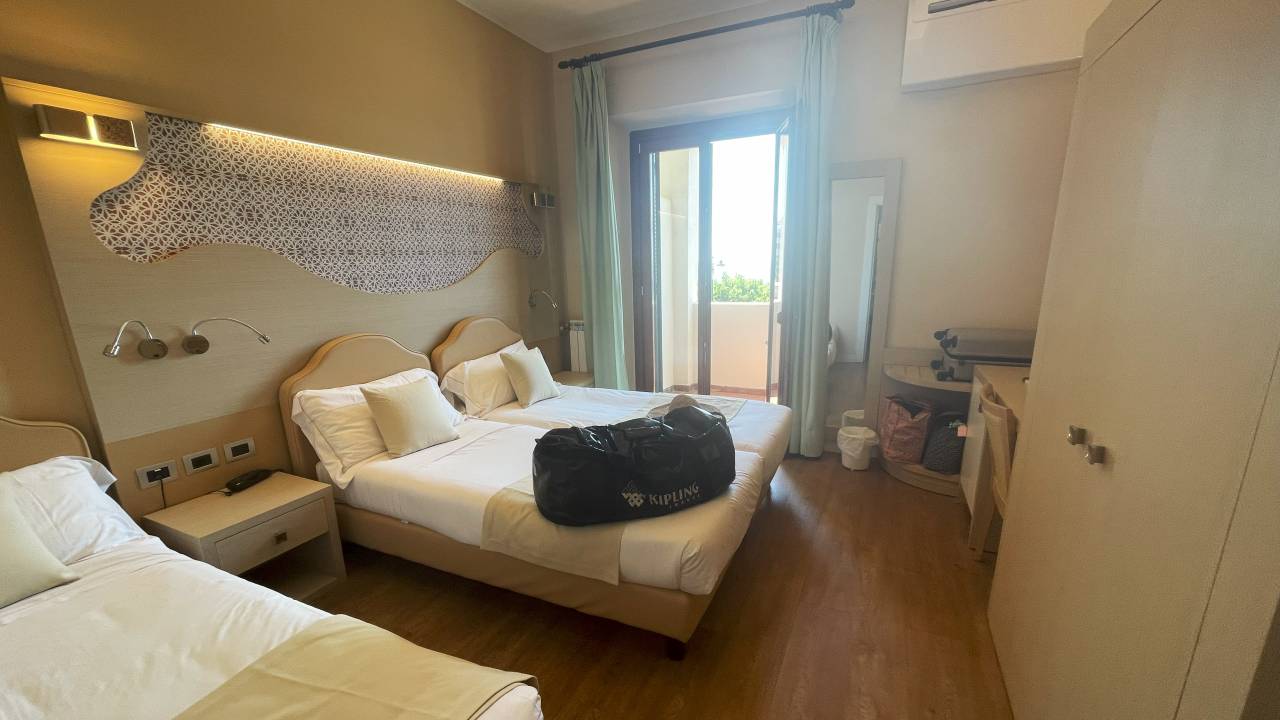 El Balear Alghero Sardinien Kipling Travel