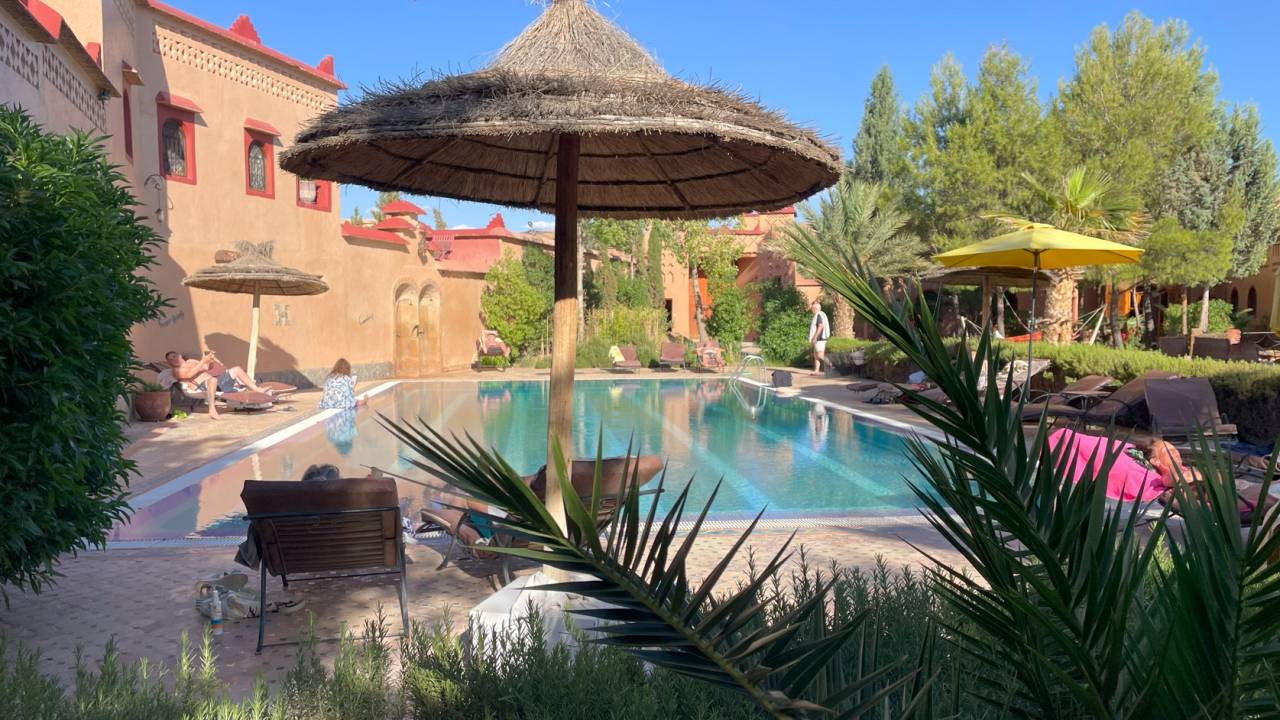 La Perle de Dades pool Kipling Travel