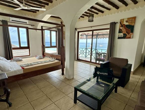 Langi Langi Beach Resort