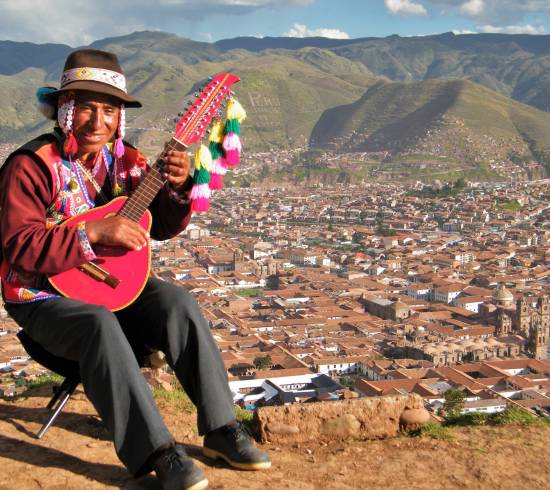 Gammel dame i Cusco Peru