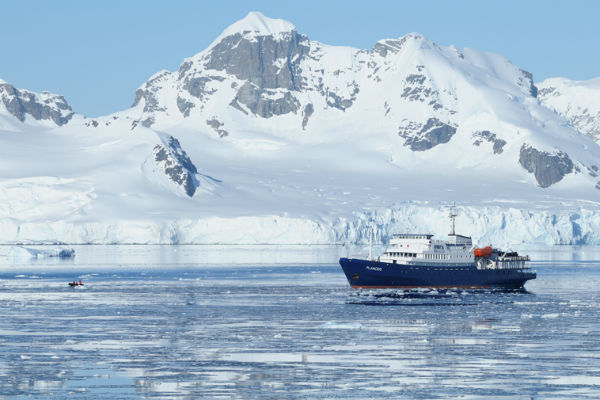 Rejs til Antarktis med skib fra Argentina