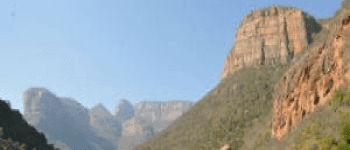 Vandring i Drakensbjergene er en god kombination til din safari i Sydafrika