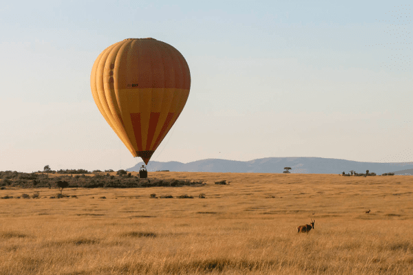Ballonsafari over savannen i Tanzania