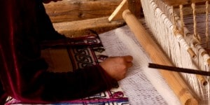 Bhutaner broderer traditionelt broderi