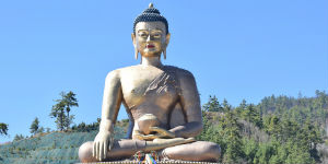 Se smukke skulpturer af Buddha i Bhutan
