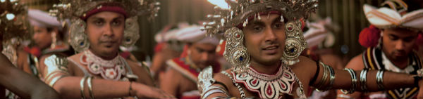 Oplev den fantastiske festival omkring templet, når du rejser til Kandy på Sri Lanka