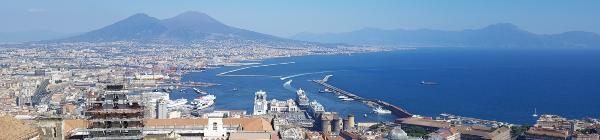 Oplev Duomo di Napoli på din rejse til Italien 