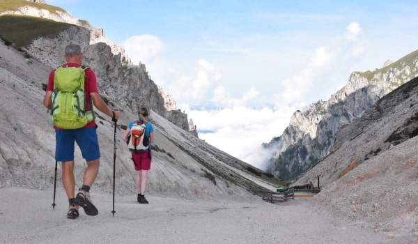 Find vandring i Dolomitterne i Italien