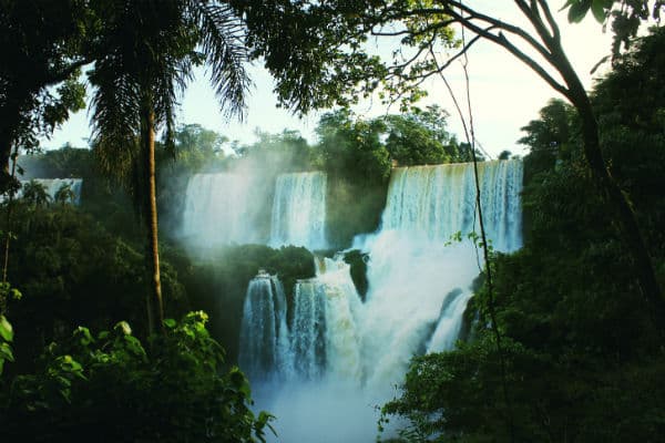 Iguazu er et populært naturfænomen på Argentina rejser