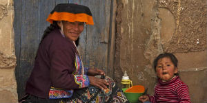 Når du rejser til Ecuador, kan du besøge indianermarkedet i Otavalo